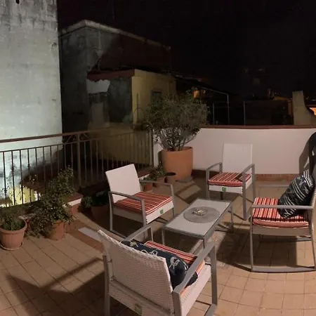 Intero Soggiorno Vicinissimo Agli Scavi Di Pompei Nyaraló